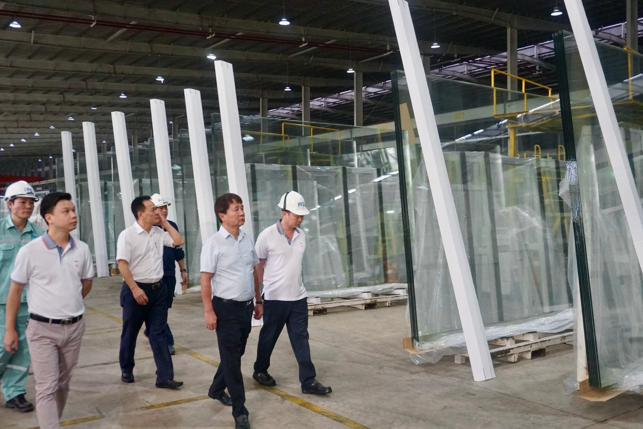 Viglacera Introduces First Large-Sized Ultra-Clear Glass in Vietnam
